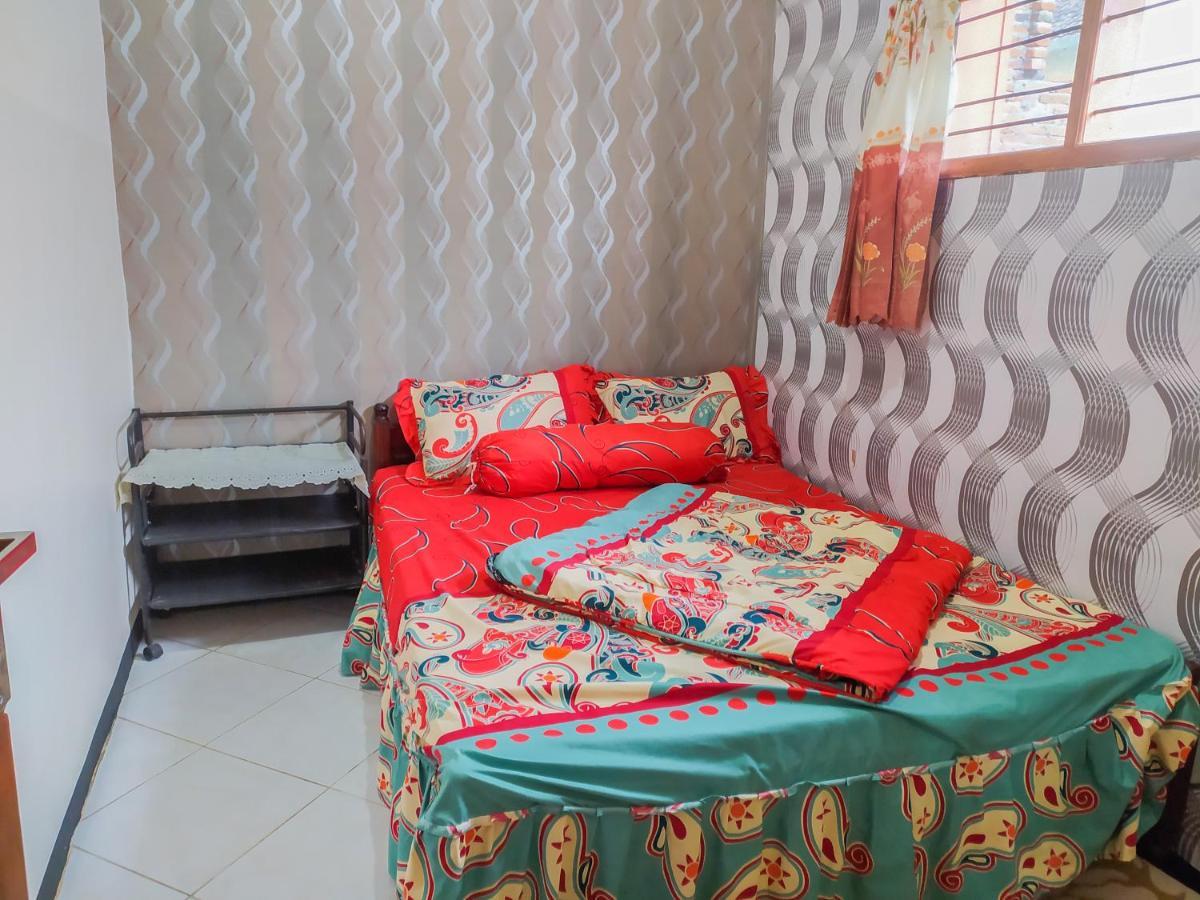 Dinotiyo Homestay Batu  Luaran gambar