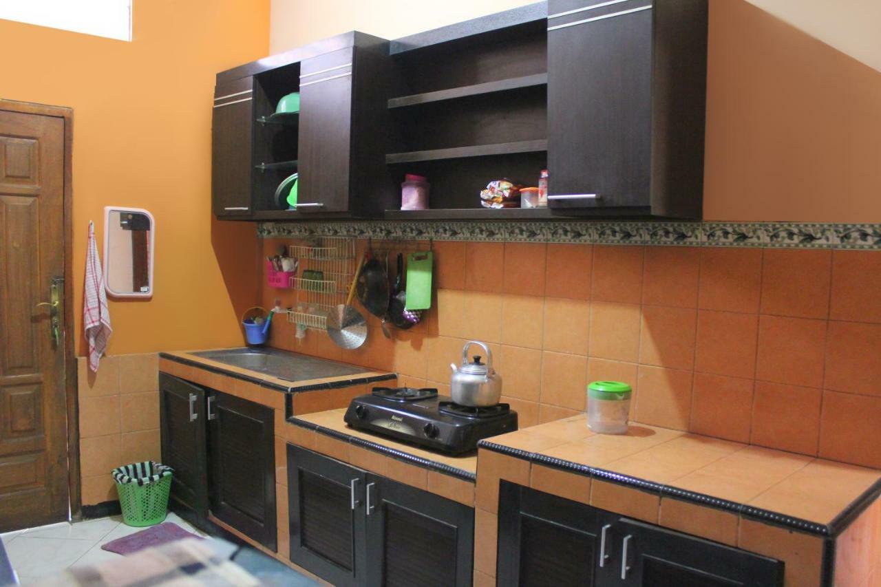 Dinotiyo Homestay Batu  Luaran gambar